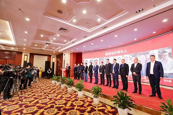 微信小程序投票功能怎样在微信上给别人不停的投票