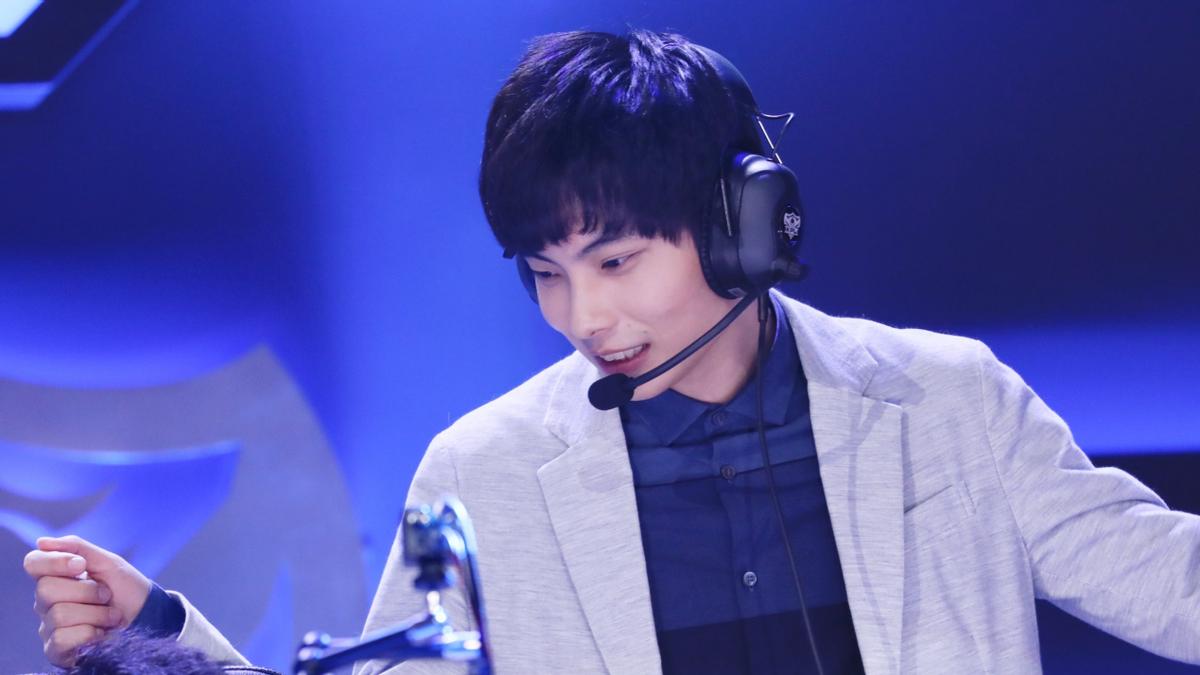 久冠网络投票平台东方劳力士冠蓝狮又出新品