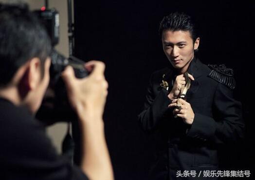 男生不回微信却点赞你赞别人别人却不赞你