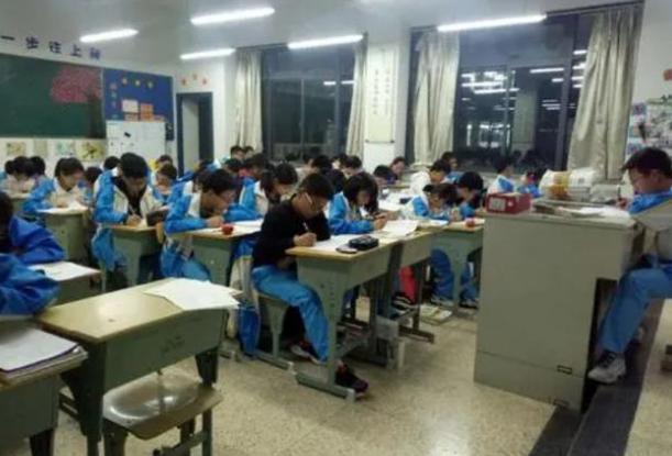 微信别人点赞回复语感谢朋友圈点赞如何幽默回复