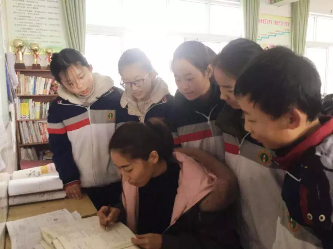 微信点赞转发活动文字头条上那些晒收入的人