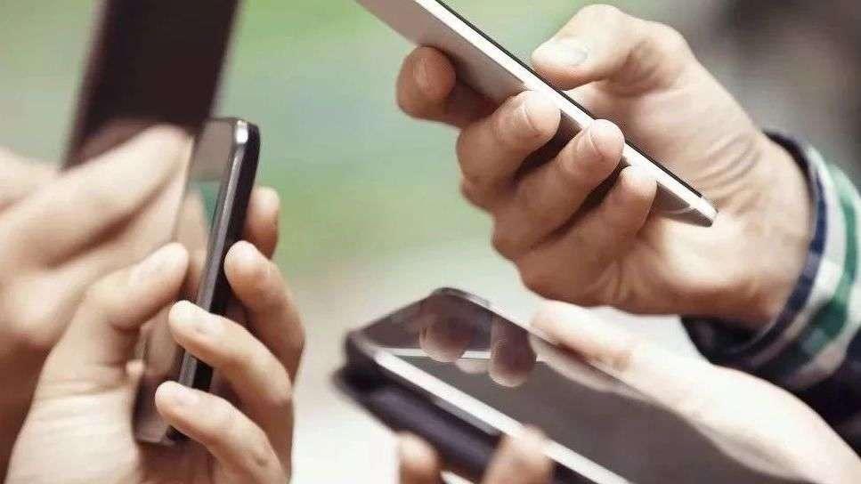 微信不是好友能点赞吗微信朋友圈从不给人点赞的人是什么心理