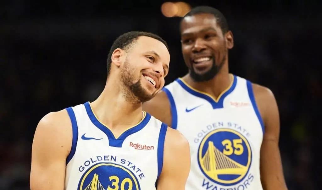 微信怎样回复点赞的人你朋友发的的朋友圈你经常点赞