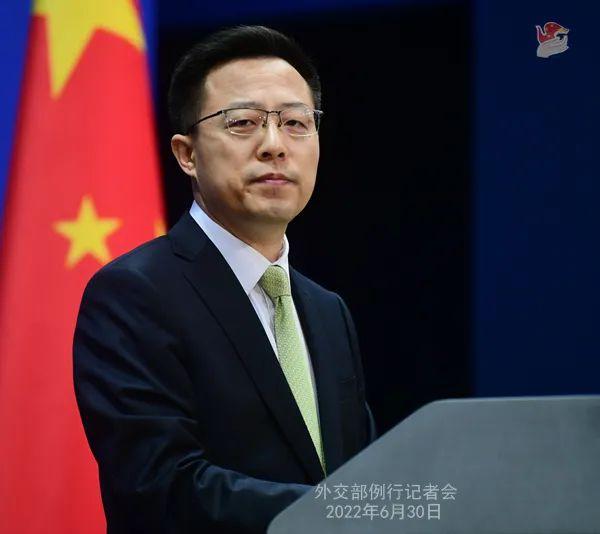 三人互为好友微信评论看不见为什么朋友圈里的评论在自己的手机上看不见