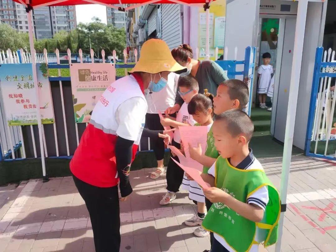 帮助点赞投票的网站怎么看待整天在微信群里要求转发点赞投票的行为